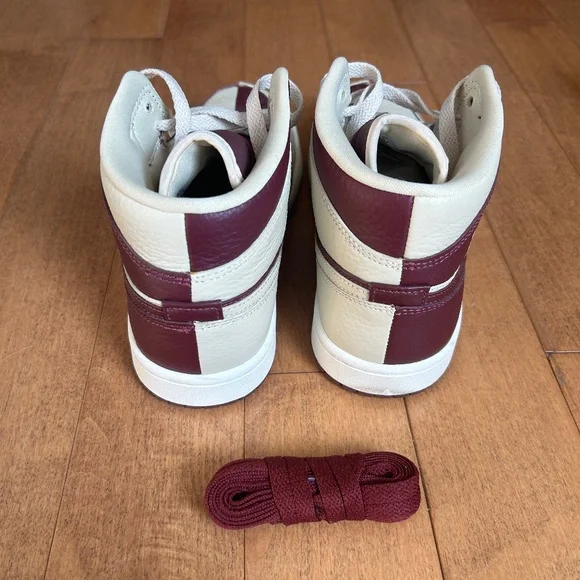 Women's Nike Air Jordan 1 Mid SE Split - Beach Cherrywood - Picture 4 of 6